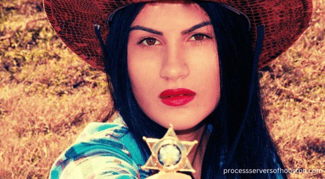 Does a Process Server Have to Identify Themselves?